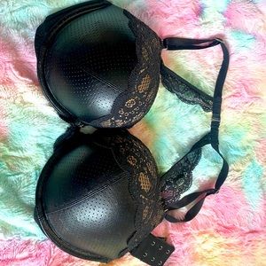Victoria secret bombshell 34D